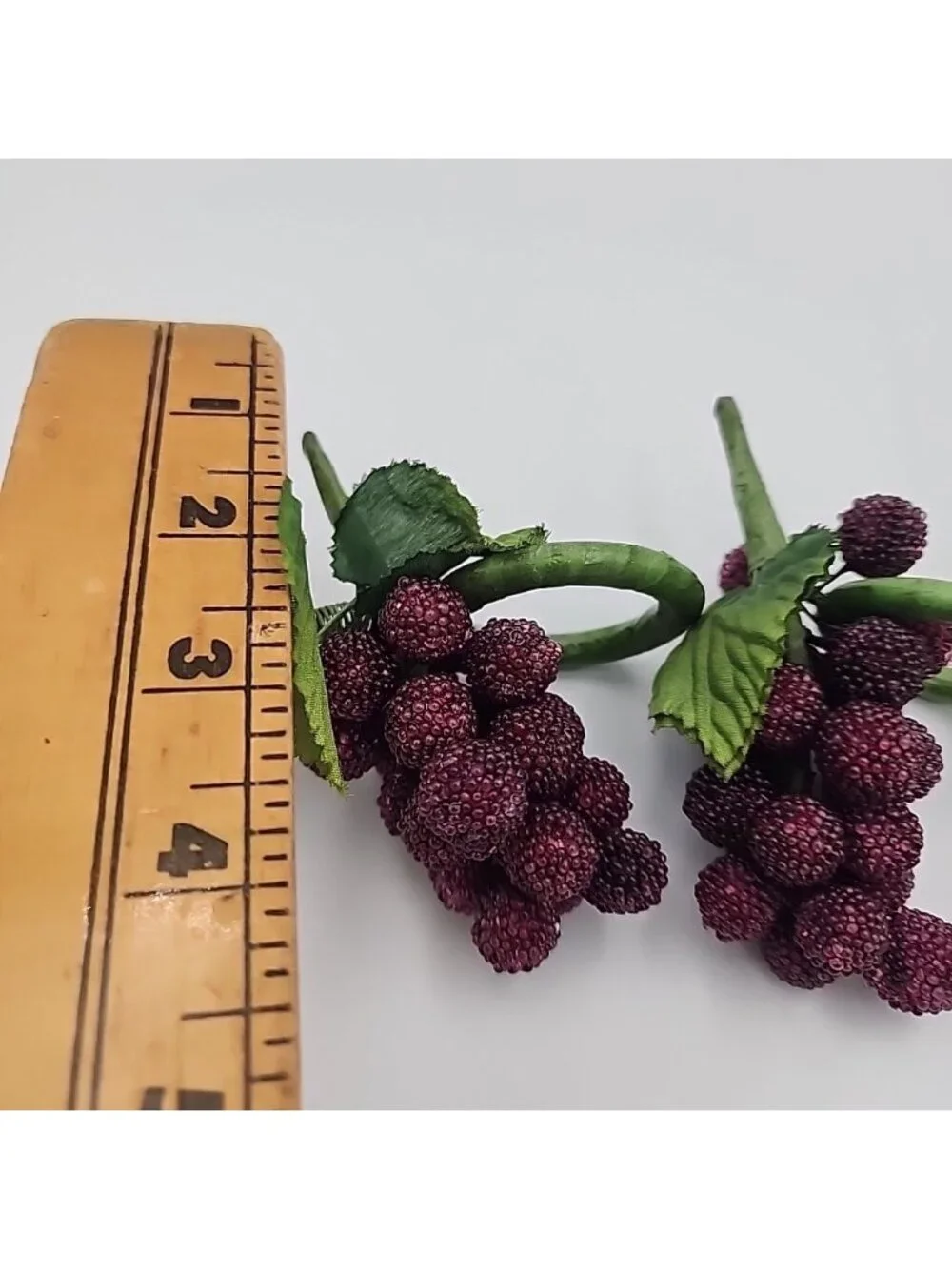 Pier 1 Imports Beaded Red Purple Grape Cluster Napkin Rings Set of 4